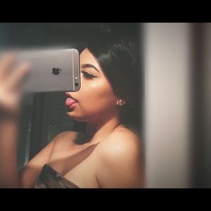 Meet your Posher, Kayla